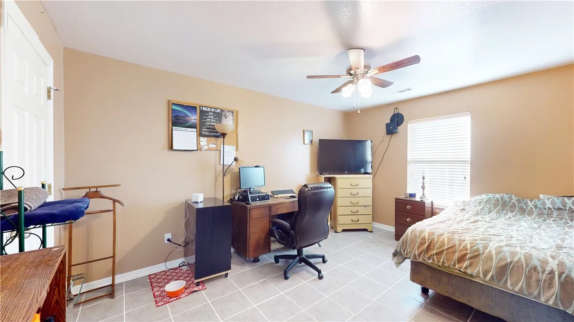 Centerton, Arkansas 72719, United States, 3 Bedrooms Bedrooms, ,2 BathroomsBathrooms,Residential,Pending,12405