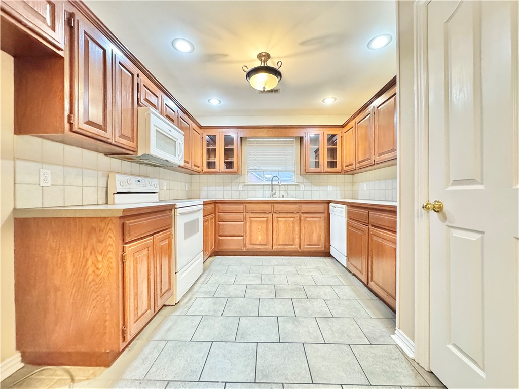 Briarwood Ph II - Residential Lease