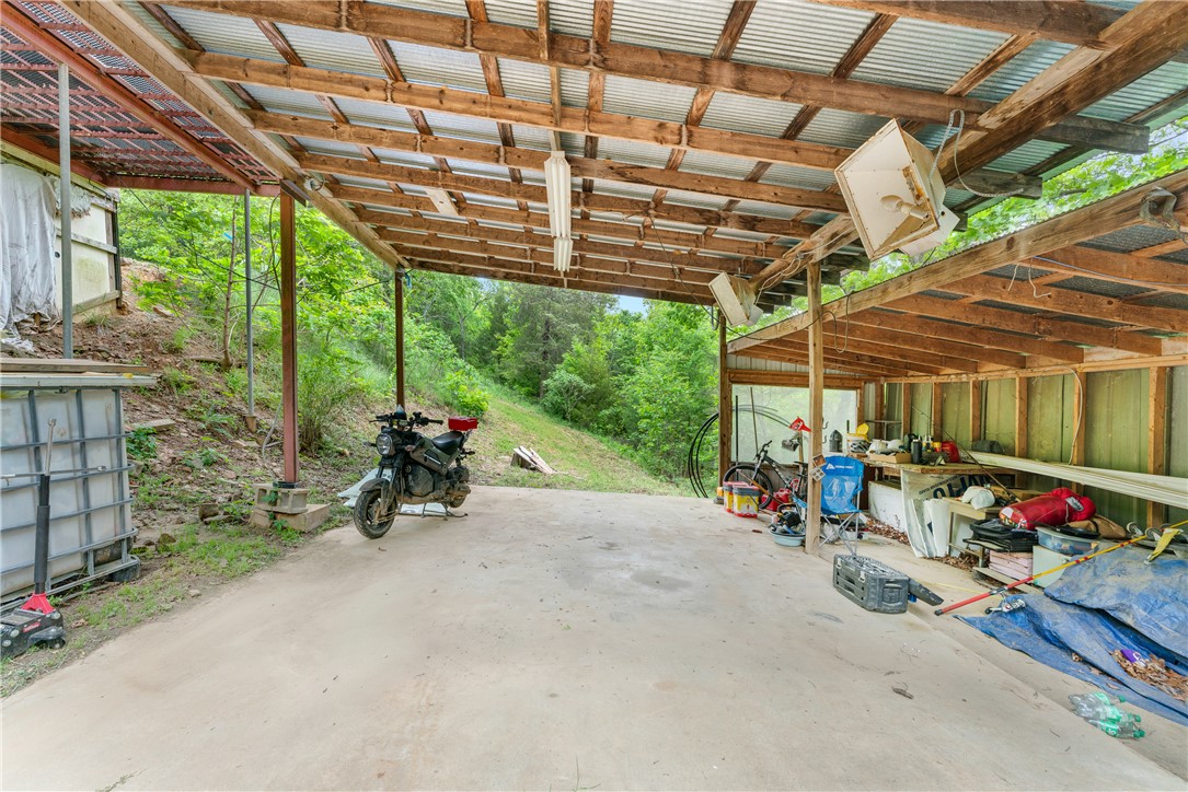 Hickory Hills - Residential