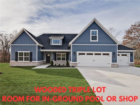 Photo of 38 Winsford Circle, Bella Vista, AR 72715 (MLS # 1336643)