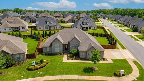 Photo of 1600 Cherrie Street, Bentonville, AR 72713 (MLS # 1343424)