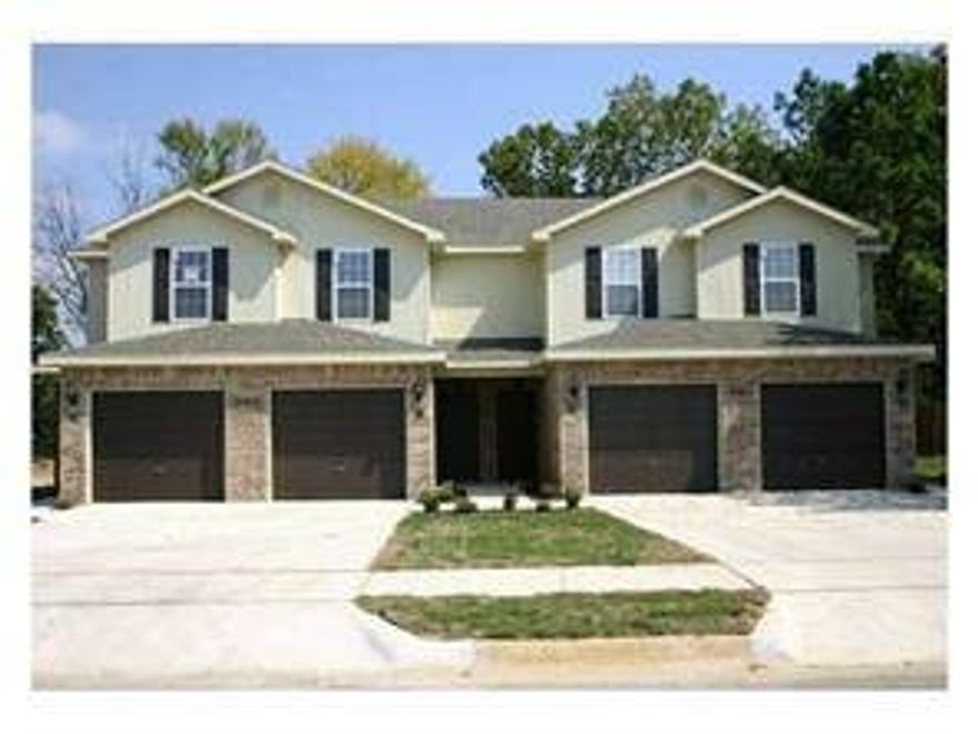 Affordable 3 bedroom 1.5 bath 1 car garage Townhomes in Siloam Springs with all appliances included. Each unit includes a 6 ft privacy fenced yard, 2" faux wood blinds, ceramic tile flooring throughout downstairs and in upstairs bathroom & laundry room. All bedrooms are upstairs with carpet flooring. Walking distance to City Park and just minutes to John Brown University & Cherokee Casino. Up to two Pets allowed but no more than 50 lbs each with additional fees. Pictures may not be of exact unit.