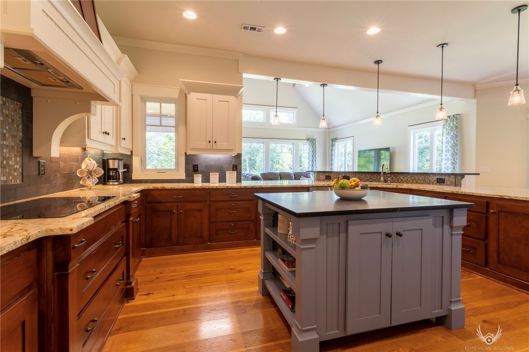 Woods Creek - Residential