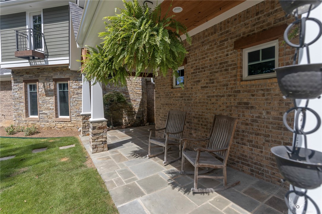 Woods Creek - Residential