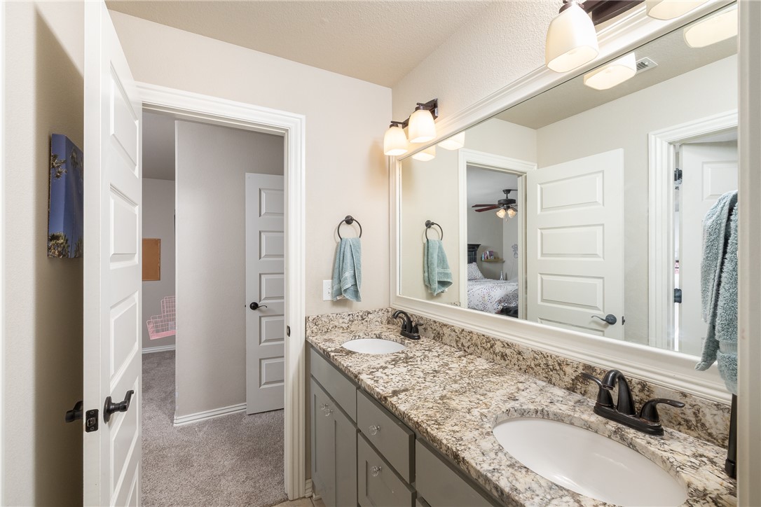Waterford Estates At Hissom Ranch - Residential