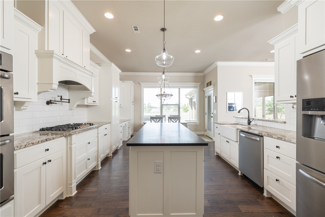 Waterford Estates At Hissom Ranch - Residential