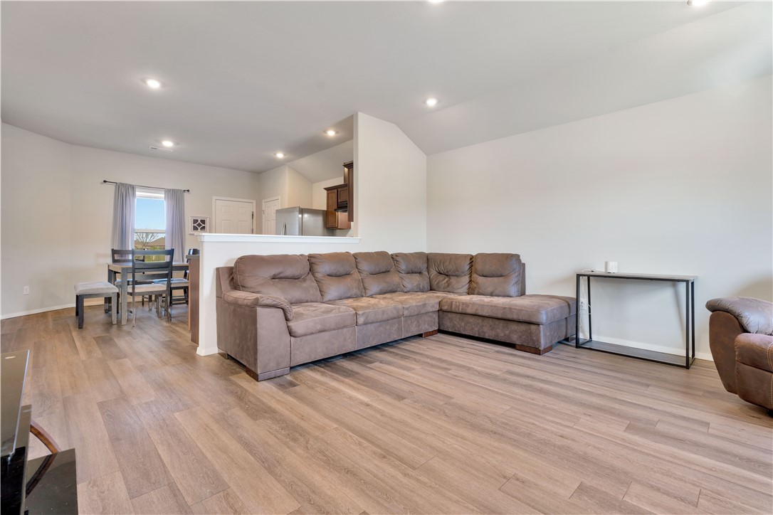 Willow Creek Ph 1 Rogers - Residential