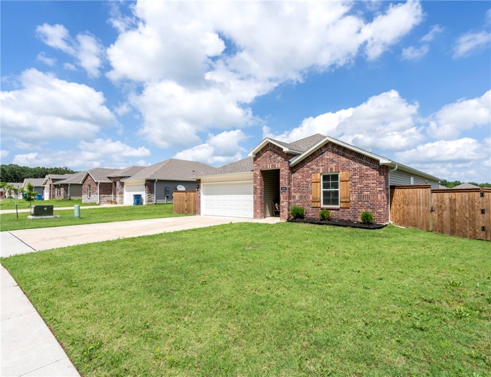 Pioneer Woods Sub Ph 4 Gentry - Residential