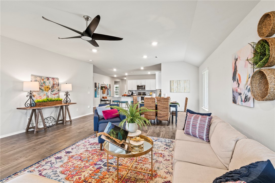 Pioneer Woods Sub Ph 4 Gentry - Residential