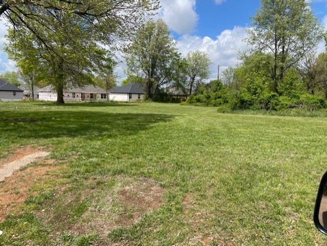 Lots Zoned for 4 plex multi-family in rogers close to schools. 4 plex plans included in sale