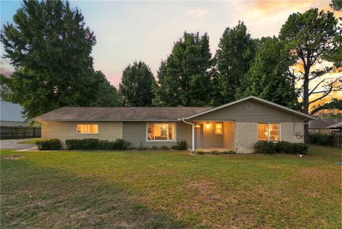 Photo of 179 Morris Avenue, Springdale, AR 72764 (MLS # 1362024)
