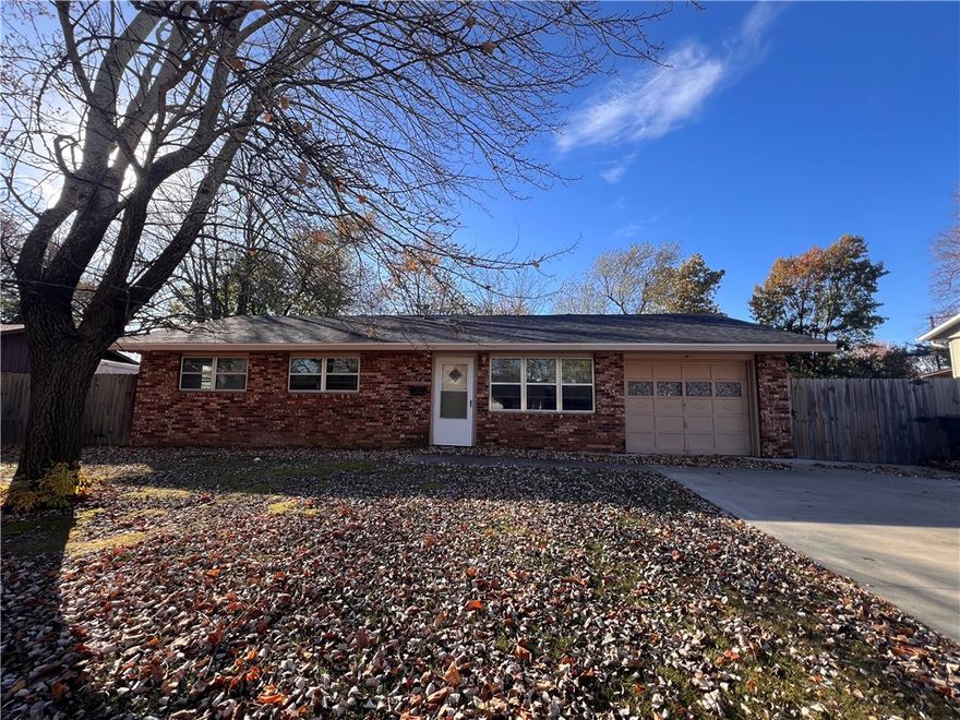 NEW ROOF & SIDING! 3 bed, 2.5 bath. Great location, in the middle of the city close to the interstate.