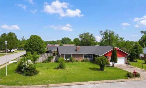 Photo of 1725 S 15th Street, Rogers, AR 72758 (MLS # 1364799)