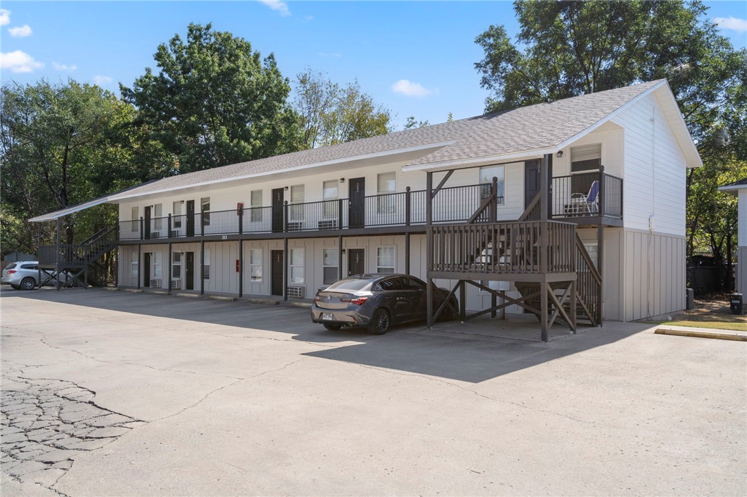 305 Berry Street