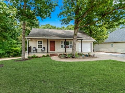 Photo of 39 Glasgow Drive, Bella Vista, AR 72715 (MLS # 1331914)