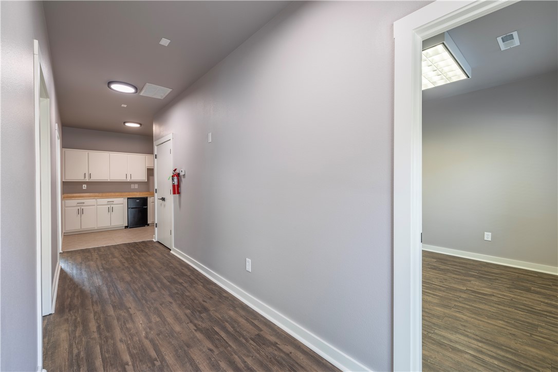 Dunn & Davis Add Bentonville - Commercial Lease