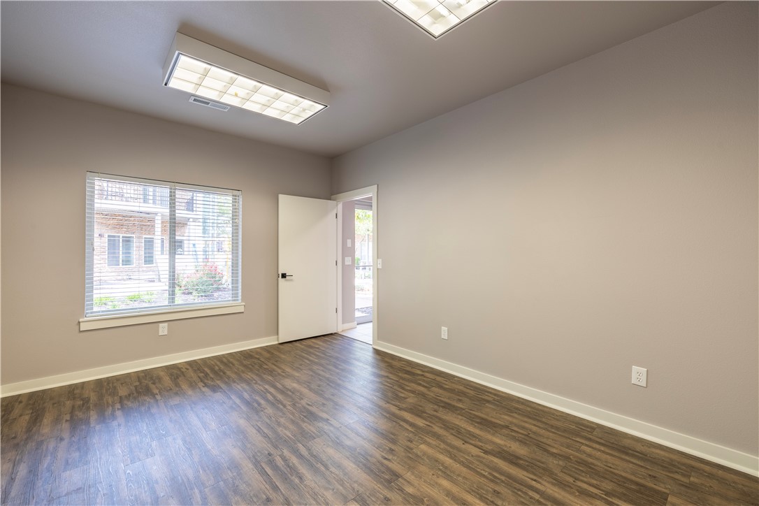 Dunn & Davis Add Bentonville - Commercial Lease