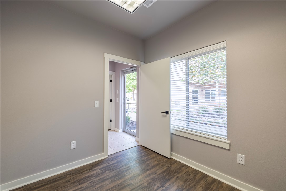 Dunn & Davis Add Bentonville - Commercial Lease