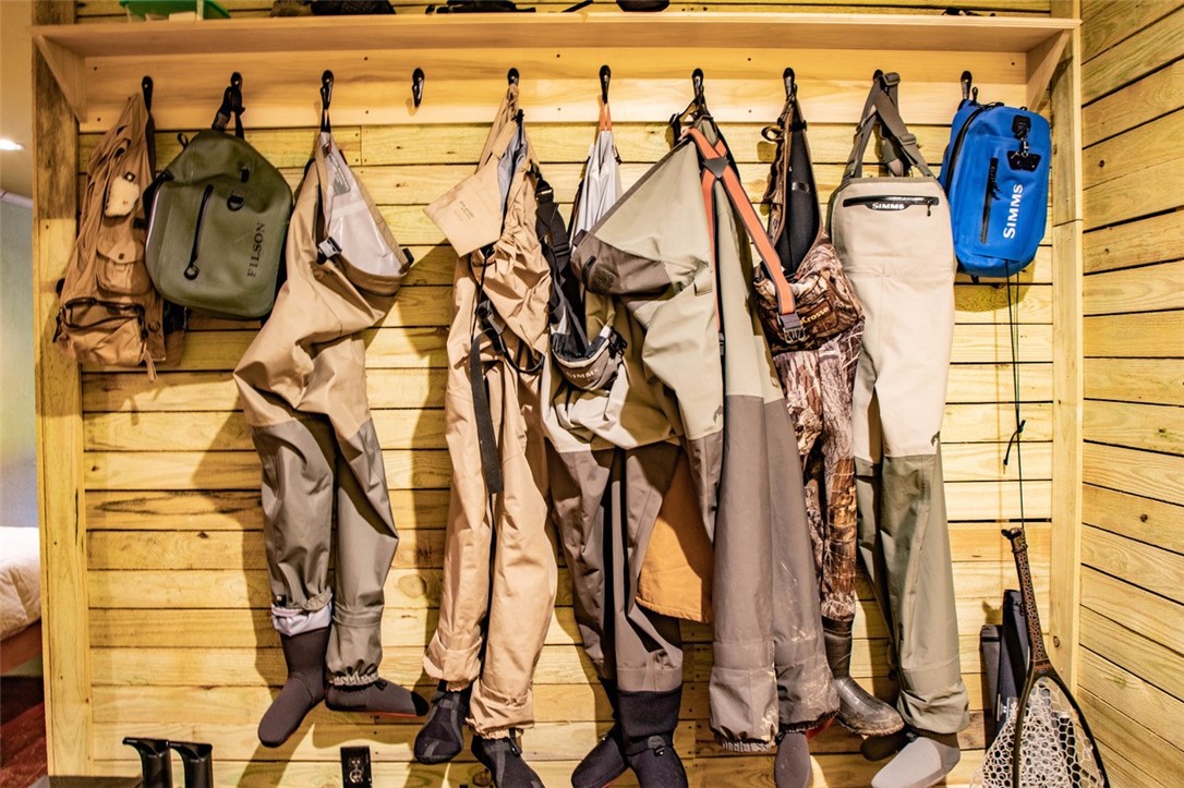 True North Team KW  LAND - Residential