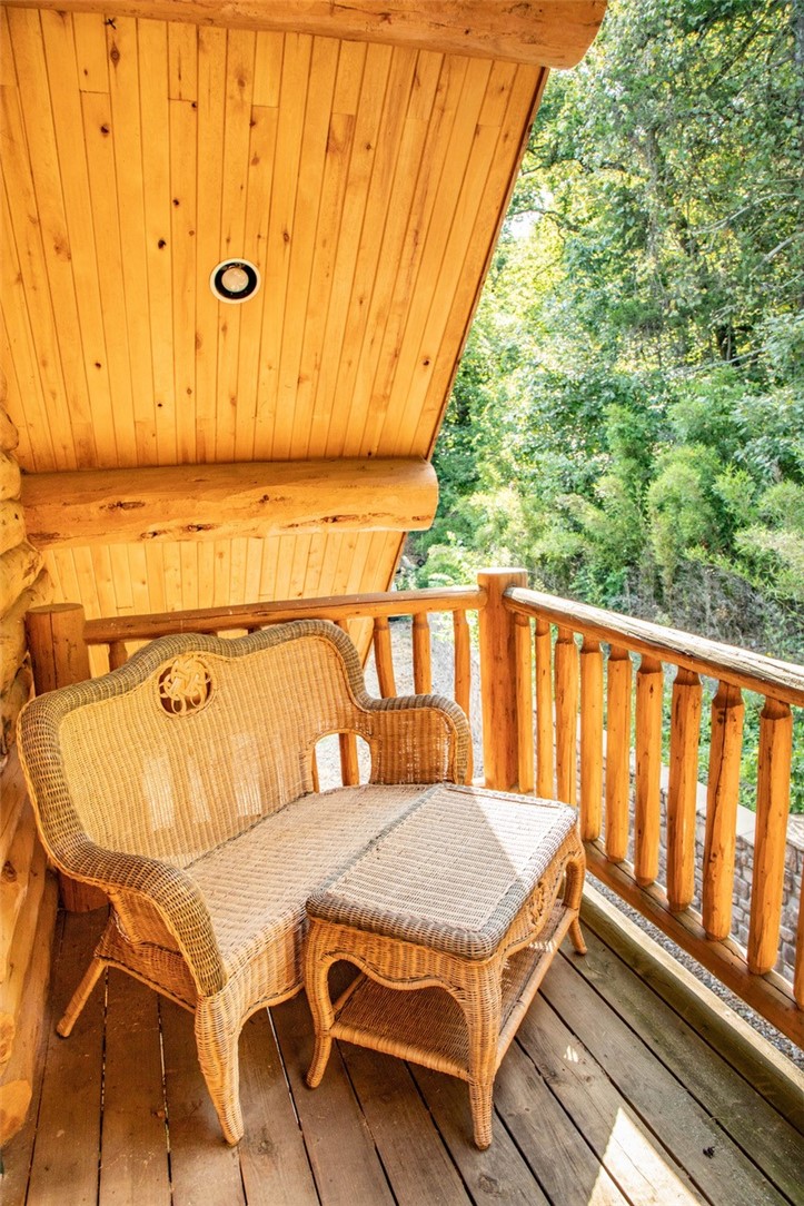 True North Team KW  LAND - Residential