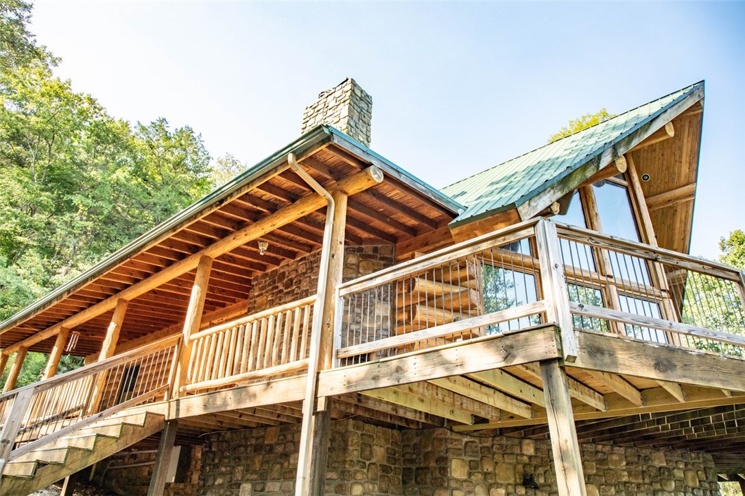 True North Team KW  LAND - Residential