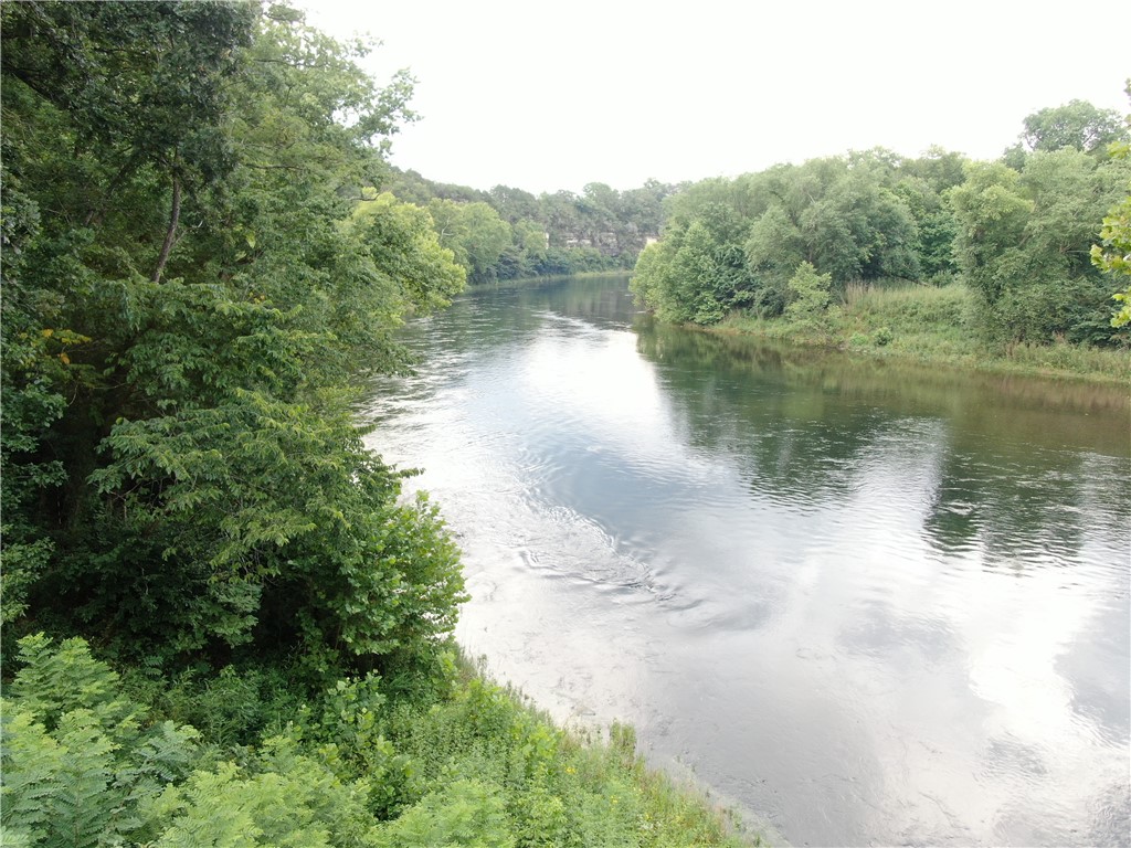 True North Team KW  LAND - Residential