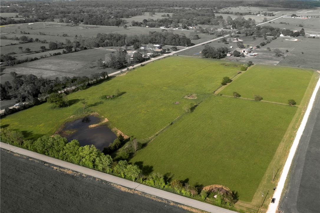 Beautiful level 30 acres in the hot market of Pea Ridge. Perfect for subdivision with paved roads on twoāāāāāāāāāāāāāāāāāāāāāāāāāāāāāāāā sides.