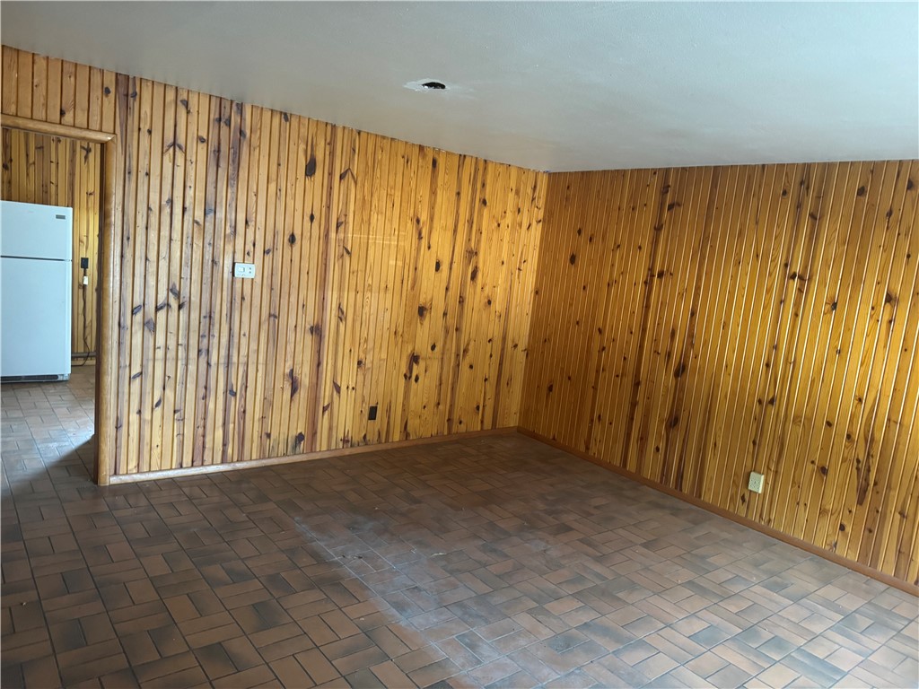 Mitchells Add - Residential Lease