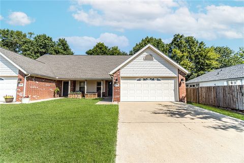 Photo of 802 NW Baker Street, Gravette, AR 72736 (MLS # 1330867)