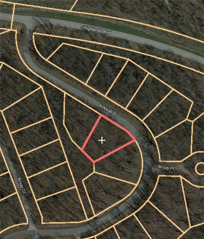 Don't miss out on this great opportunity to build your dream home in Highlands area and taking advantage of all that Bella Vista has to offer and yet just minutes away from all Northwest Arkansas. Best of both worlds - live in quiet area, with a mountain resort feel, but only minutes from shopping, art museums, and the bustle of town. Enjoy the Bella Vista amenities that come with being a land owner - public parks, golf courses, swimming pools, trails and lakes. Make it yours today!!!