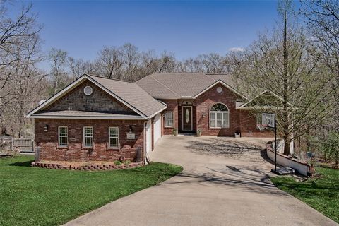 Photo of 3 Buckfast Lane, Bella Vista, AR 72714 (MLS # 1341296)