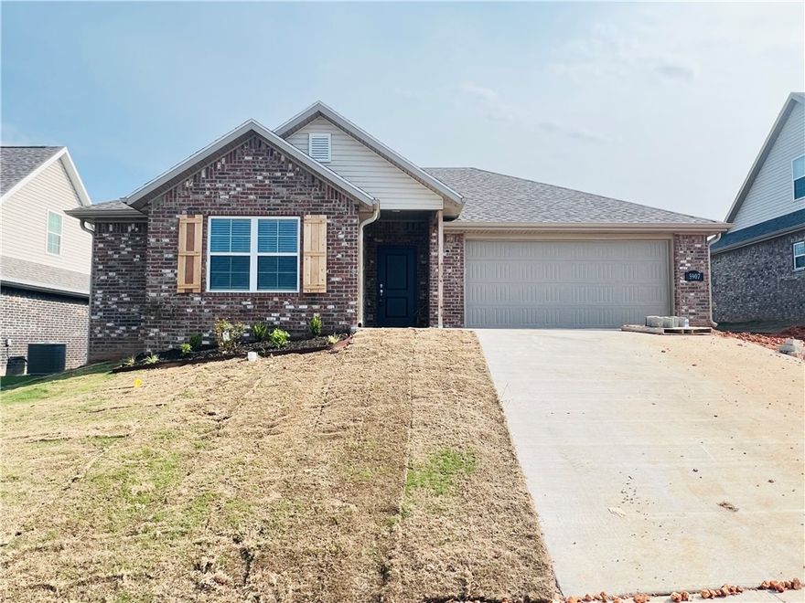 Nice new construction home in Osage Bend sub. Home features 3 bedrooms 2 bathrooms, eat in kitchen, spacious countertops, open floor plan, large master suite complete with walk in closet, double vanity, and separate shower and tub. Home has all appliances, covered patio for entertaining, and fenced in yard.