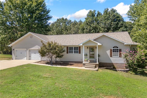 Photo of 4137 Turnbury Drive, Harrison, AR 72601 (MLS # 1361092)