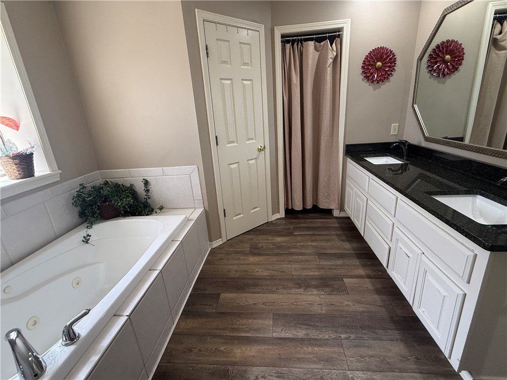 Skyline Manor Unit Iii - Residential