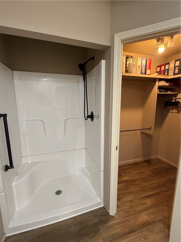 Skyline Manor Unit Iii - Residential