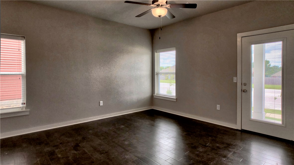 Links At Fayetteville Row Homes - Residential Lease