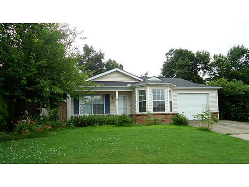 Conveniently located 3 bed & 2 bath house in Fayetteville! Vinyl floors in living room & bedrooms. Wonderful dining area with natural light & bay windows. Smooth top range & lots of cabinets in the kitchen. Great patio & privacy fenced backyard.
