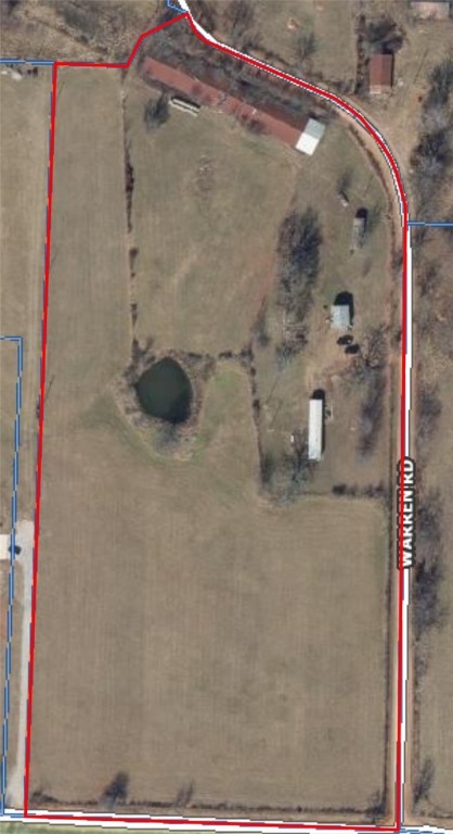Bentonville schools!!! Located in a popular area for new growth, development possibilities
abound for this nearly 11 acre property. Warren Rd and Goodlet Rd are on the east and south
sides of this property providing multiple options for entry. Electric, cable, and water are at the
property already, but other utilities are not far away and may be available in the future. The land
is primarily flat/gently rolling and open with a few shade trees primarily near an existing
manufactured home. The value on this one is in the potential of the land. Manufactured home
and white shop with blue trim are currently negotiable but being offered for sale separately from
this listing.