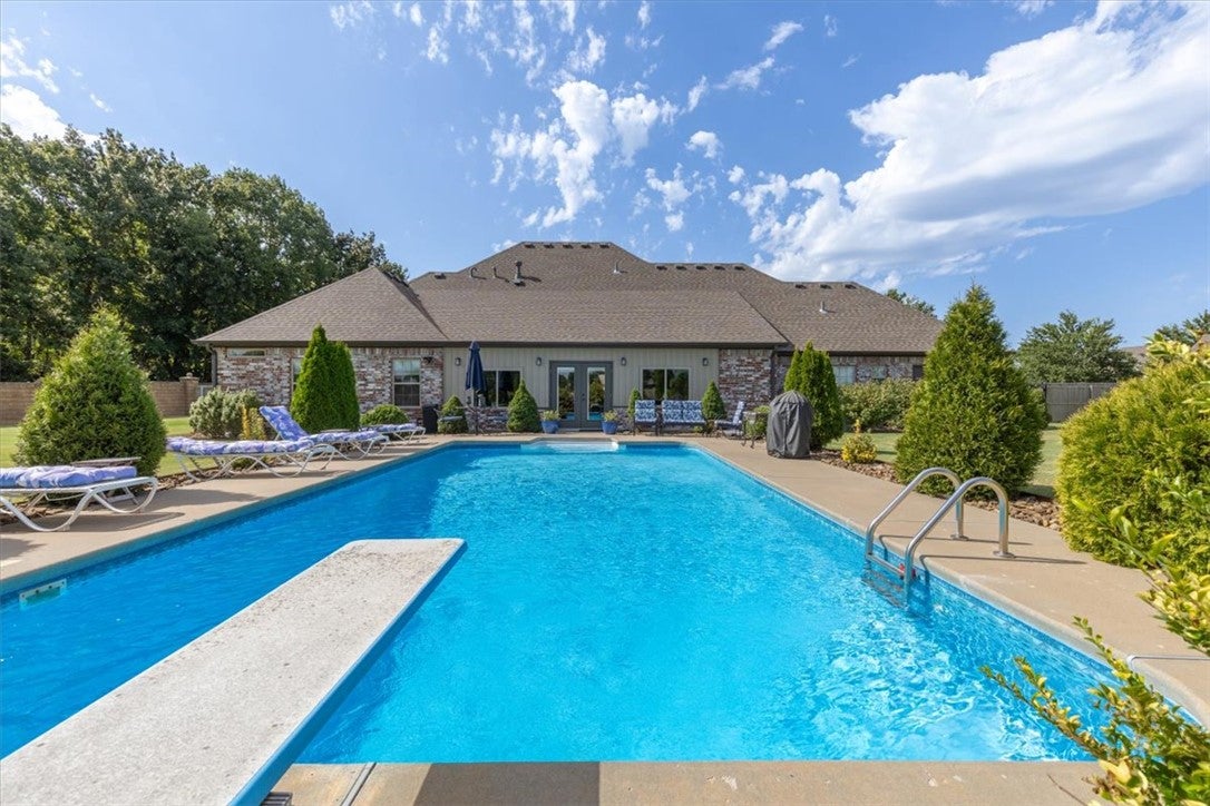 174 Arlington Way