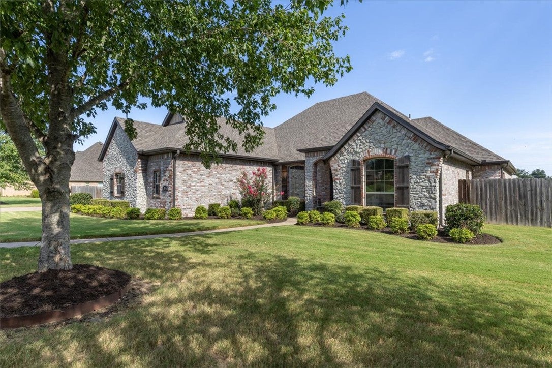 174 Arlington Way