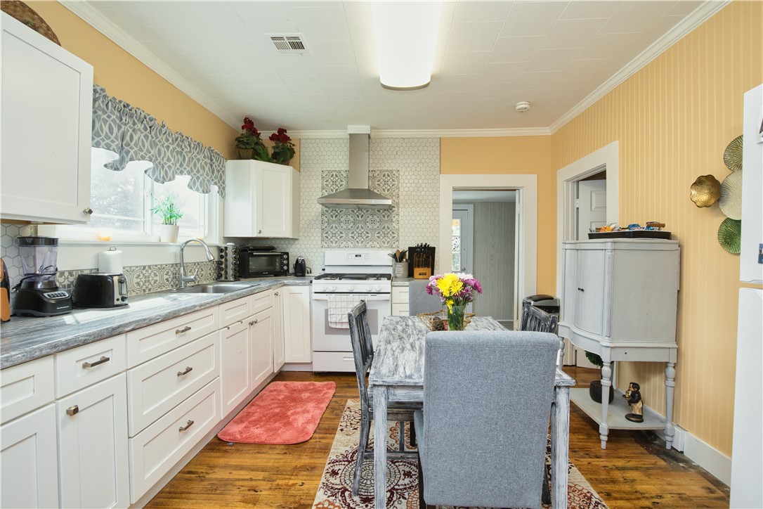 MCGAUGHEYS ORCHARD - Residential