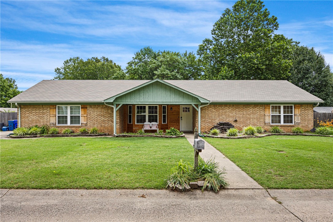 Beautifully updated home in an established neighborhood. This home features 4 bedrooms, 3 bathrooms, a formal dining area, a cozy living area with a wood burning or gas fireplace. Stained concrete, title and LVP throughout.Step out to the privacy fenced back yard that has raised beds for your favorite vegetables, hot tub for relaxing in the evenings, deck, 2 storage buildings with electric! - 2017 NEW ROOF & GUTTERS-2021 NEW WINDOWS & EXTERIOR DOOR-2020 NEW HOT WATER HEATER-2020 NEW CEDAR PRIVACY FENCE-2014 NEW HVAC2023 NEW BATHROOM FIXTURESand so much more!! A home warranty conveys @ closing.This home is located close to Hendrix College and UCA, hospitals, shopping, historic district and walking trails.