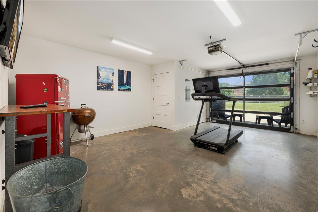T J Hollands Sub Bentonville - Residential