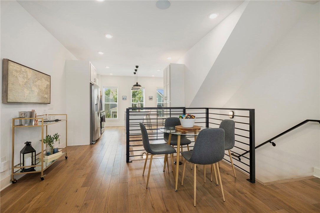 T J Hollands Sub Bentonville - Residential