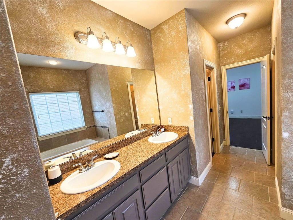 Edens Brooke Sub Ph Ii Bentonville - Residential Lease