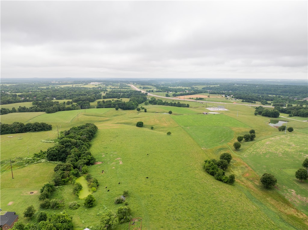Tontitown Outlots 2000 Annex - Land