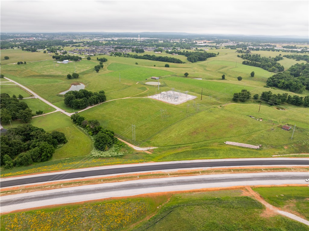 Tontitown Outlots 2000 Annex - Land