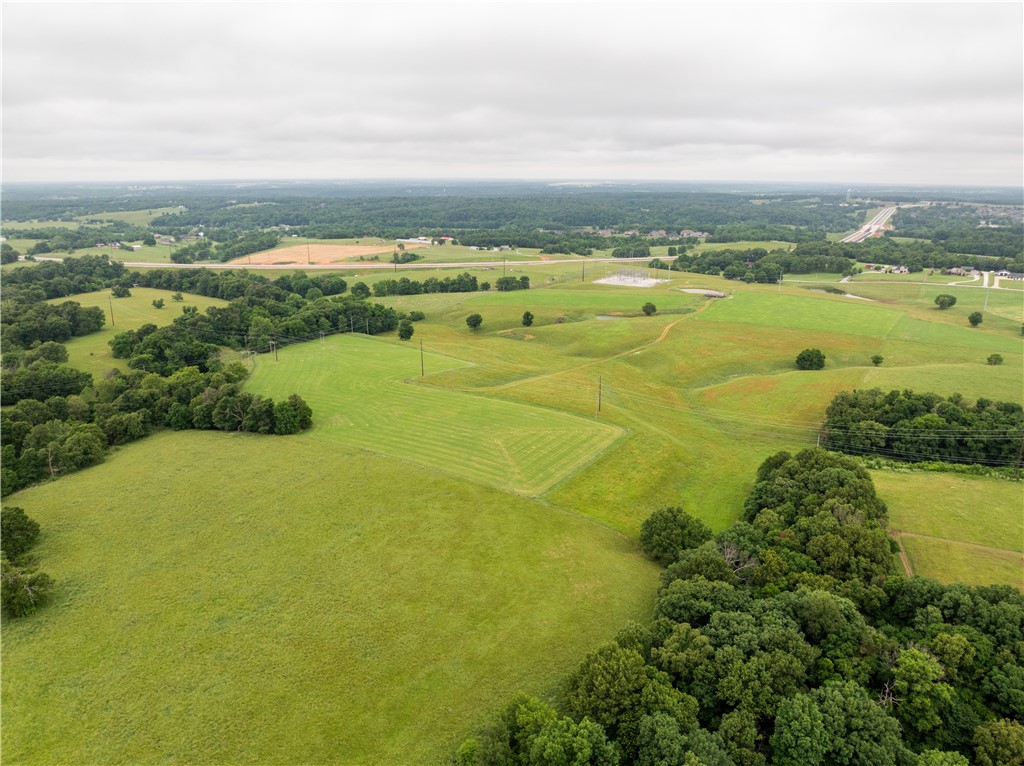 Tontitown Outlots 2000 Annex - Land