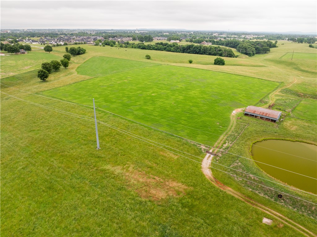 Tontitown Outlots 2000 Annex - Land