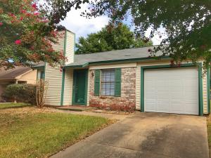 Great home in the heart of Russellville! This home offers three bedrooms, two full bathrooms, a fireplace and a garage. Outside, there is a large fully fenced backyard for your kids and pets to play. Don't miss out on this opportunity!